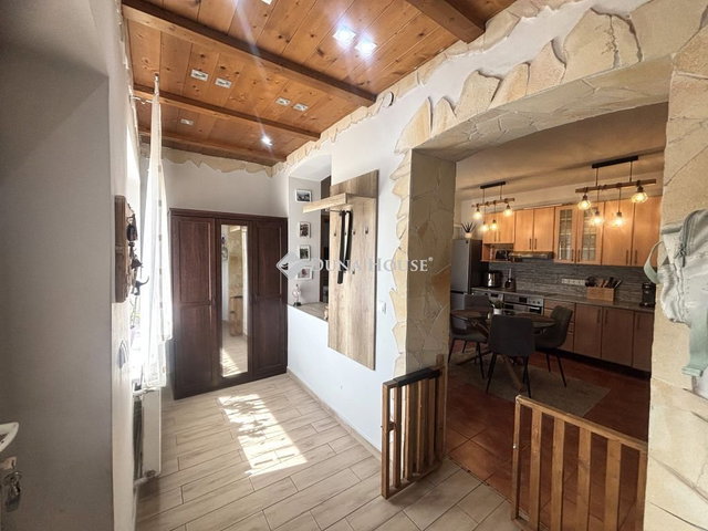 Eladó családi ház, Újrónafőn 54.9 M Ft, 2 szobás