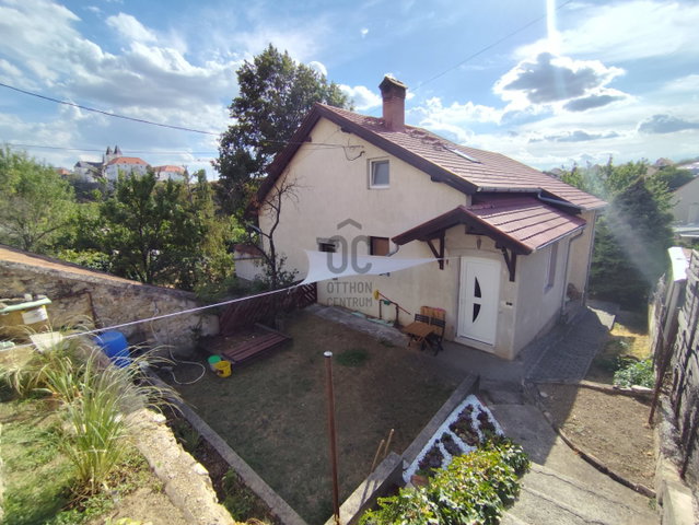 Eladó családi ház, Veszprémben 195 M Ft, 5 szobás