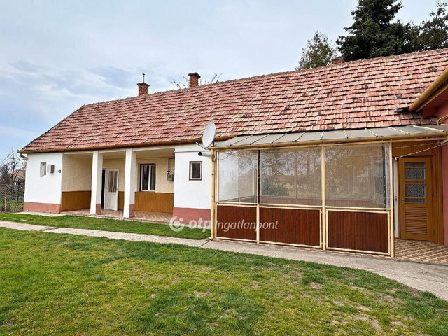 Eladó családi ház, Alsónémediben 74.9 M Ft, 5 szobás
