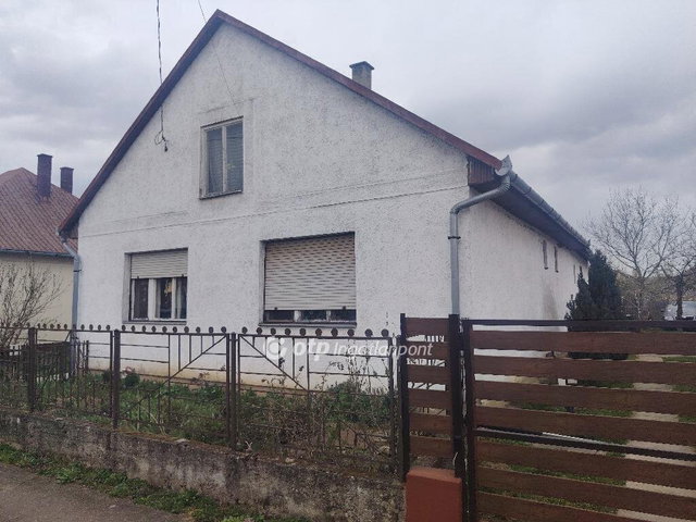 Eladó családi ház, Fehérgyarmaton 22 M Ft, 3 szobás