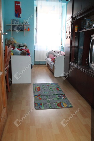 Eladó téglalakás, Kőszegen 26 M Ft, 2 szobás