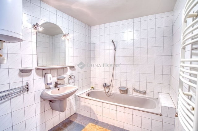 Eladó családi ház, Budapesten, XVIII. kerületben 165 M Ft