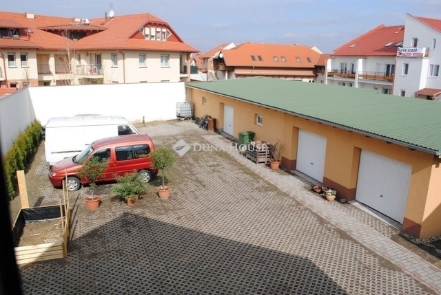 Eladó téglalakás, Veresegyházon 125 M Ft, 4 szobás