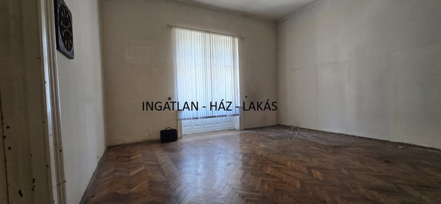 Eladó téglalakás, Budapesten, VIII. kerületben, Üllői úton