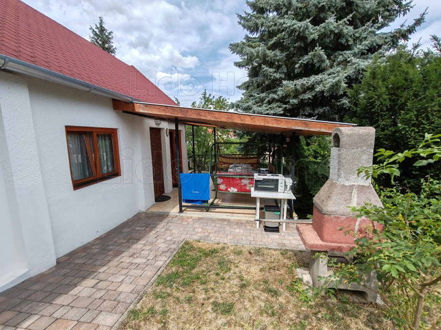 Eladó nyaraló, Balatonalmádiban 83 M Ft, 2 szobás
