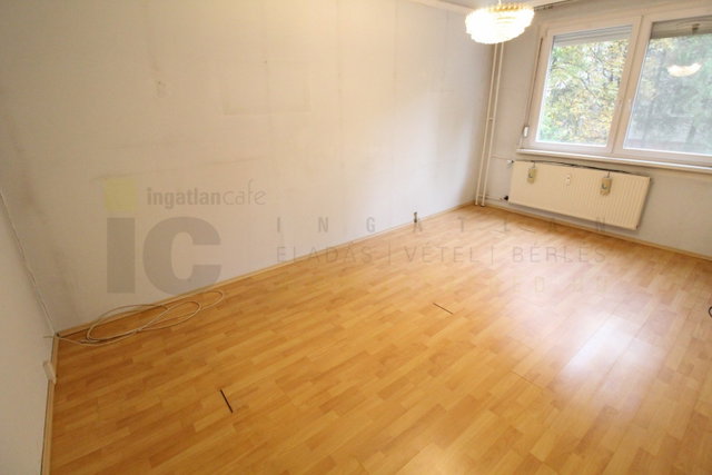 Eladó panellakás, Szegeden, Korondi utcában 55 M Ft, 3 szobás
