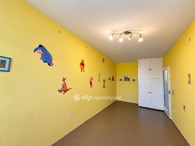 Eladó panellakás, Debrecenben 54.9 M Ft, 2 szobás