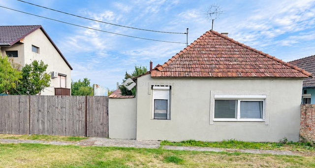 Eladó családi ház, Kimlén 39.9 M Ft, 3 szobás