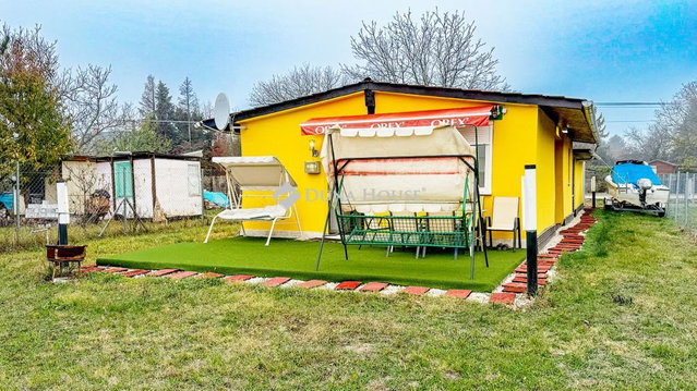 Eladó nyaraló, Siófokon 59.9 M Ft, 3 szobás
