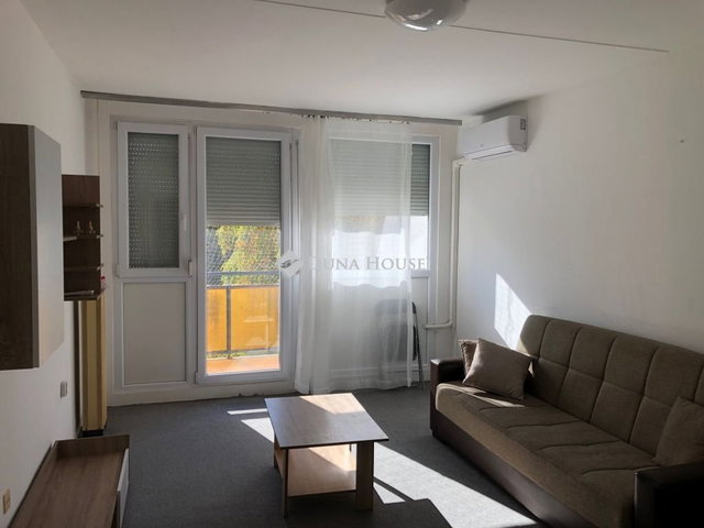 Kiadó panellakás, albérlet, Pécsett 150 E Ft / hó, 2 szobás