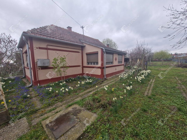 Eladó családi ház, Zalakomáron 16.5 M Ft, 3 szobás