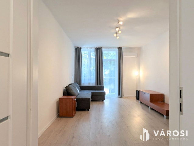 Kiadó téglalakás, albérlet, Békéscsabán 135 E Ft / hó