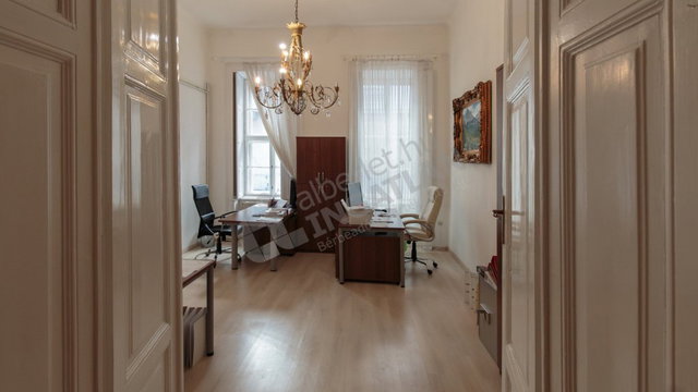 Kiadó téglalakás, albérlet, V. kerületben, Irányi utcában