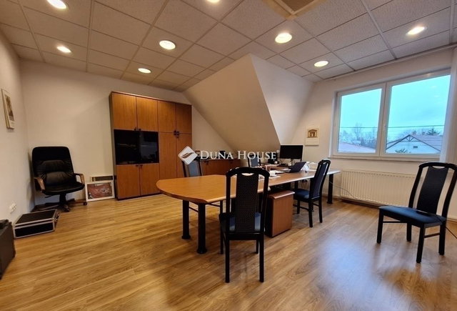 Eladó családi ház, Budapesten, XIV. kerületben 250 M Ft