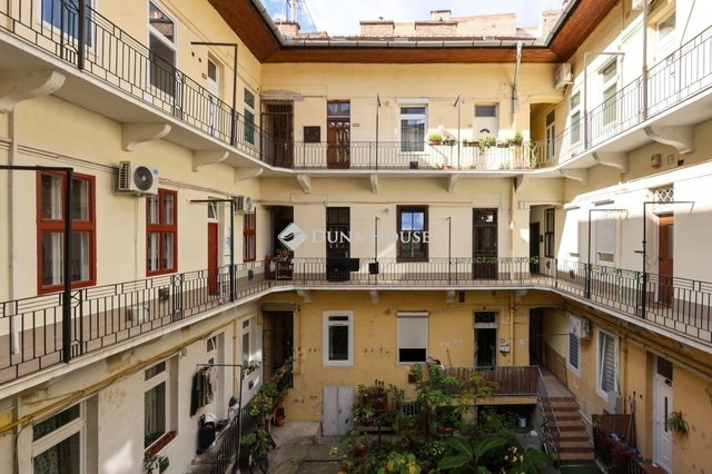 Eladó téglalakás, Budapesten, IX. kerületben 54.9 M Ft, 1 szobás