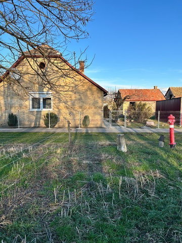 Eladó családi ház, Kislippón 30 M Ft, 2 szobás