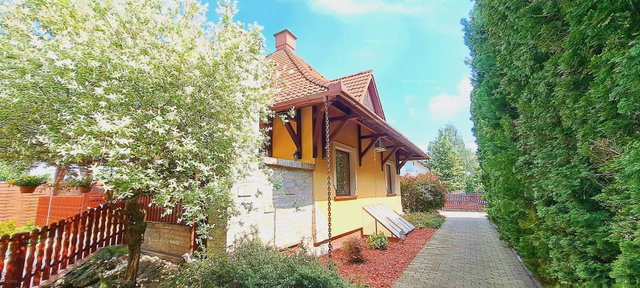 Eladó családi ház, Szigetszentmártonban 139 M Ft, 6 szobás