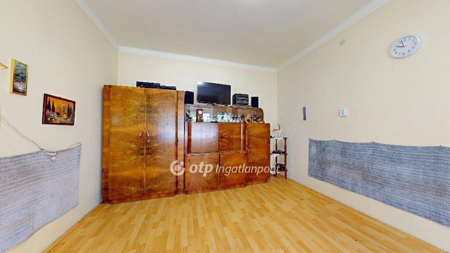 Eladó családi ház, Nyírbátorban 18.5 M Ft, 2 szobás