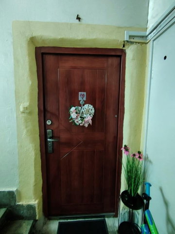Eladó téglalakás, Oroszlányban 32 M Ft, 2 szobás