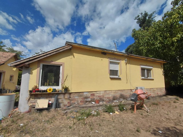 Eladó nyaraló, Szentmártonkátán 28.9 M Ft, 4 szobás