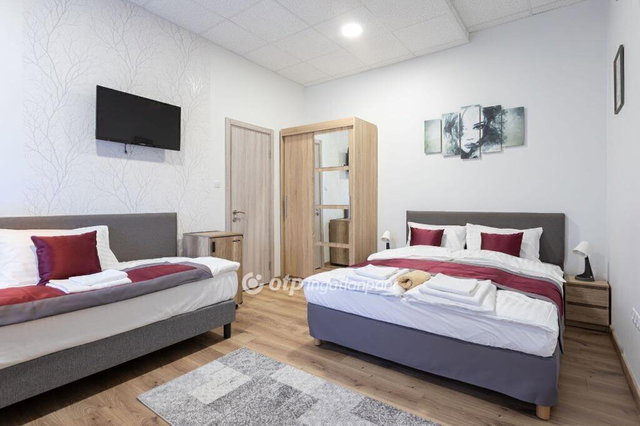 Eladó családi ház, Egerben 120 M Ft, 6 szobás
