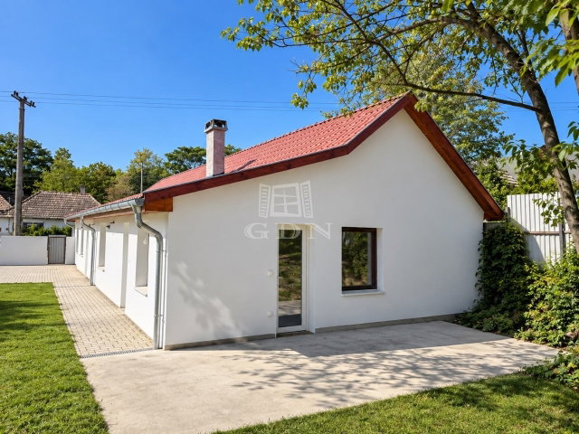 Eladó családi ház, Nagyberényen 49.9 M Ft, 6 szobás