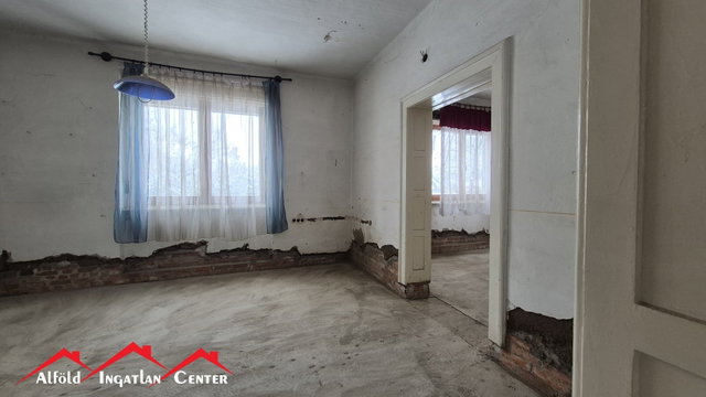 Eladó családi ház, Békéscsabán 39.9 M Ft, 3 szobás