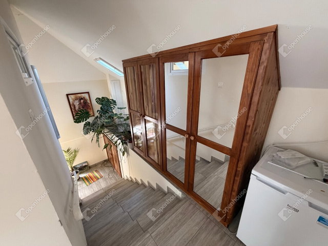 Eladó családi ház, Keszthelyen 195 M Ft, 5 szobás