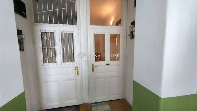 Eladó téglalakás, Dombóváron 21 M Ft, 3 szobás
