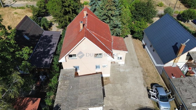 Eladó családi ház, Vácszentlászlón 70 M Ft, 6 szobás