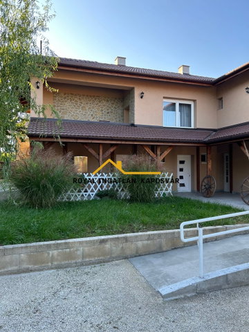 Eladó családi ház, Fonyódon, Szent István utcában 220 M Ft