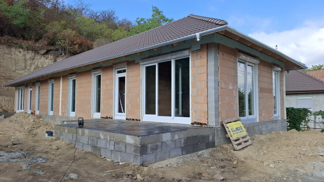 Eladó ikerház, Mendén, Bajcsy-Zsilinszky utcában 83.3 M Ft