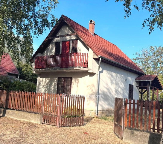 Eladó nyaraló, Abádszalókban 32 M Ft, 2+2 szobás
