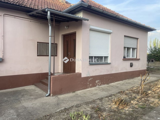 Eladó családi ház, Csátalján 25 M Ft, 3 szobás