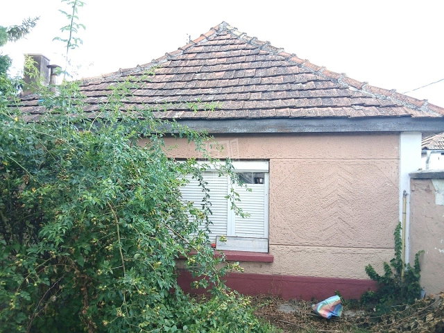 Eladó családi ház, Uszódon 13.5 M Ft, 2 szobás
