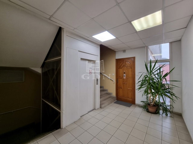 Kiadó iroda, Székesfehérvárott 450 E Ft / hó, 3 szobás