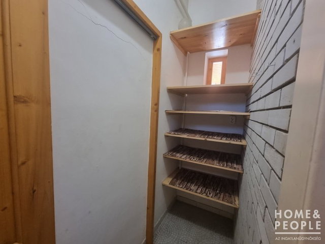 Eladó családi ház, Makón 119.999 M Ft, 5 szobás