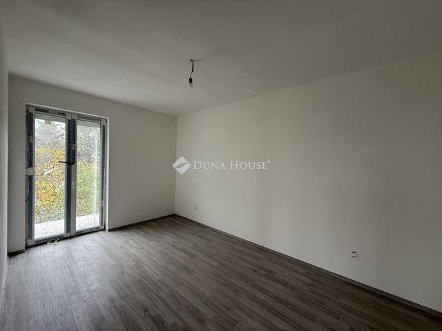 Eladó ikerház, Budapesten, XVIII. kerületben 150 M Ft, 5 szobás
