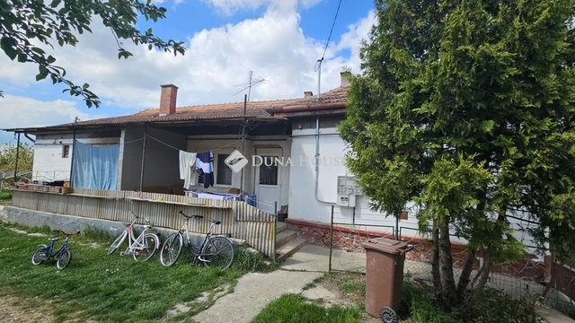 Eladó ikerház, Enyingen, Bokréta utcában 25 M Ft, 3 szobás