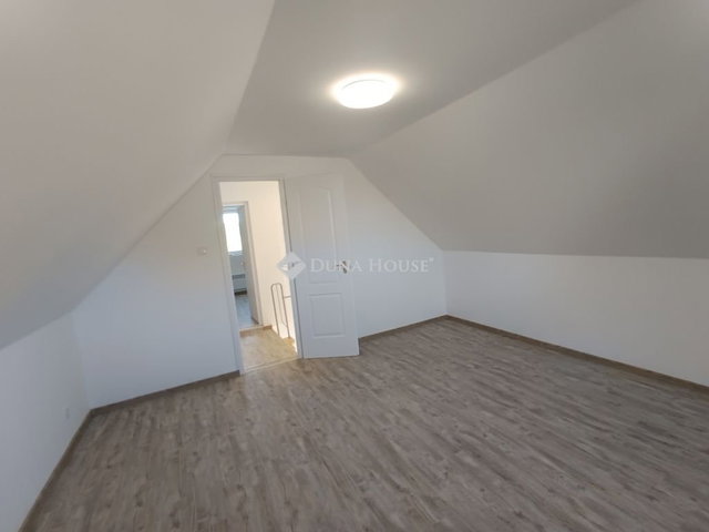 Eladó családi ház, Tápiószentmártonon 32 M Ft, 3 szobás