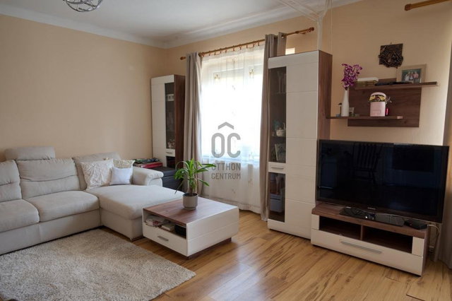 Eladó családi ház, Csömörön 119.9 M Ft, 4 szobás