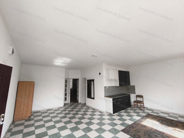 Eladó családi ház, Abonyban 25 M Ft, 4 szobás