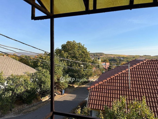 Eladó családi ház, Ostoroson 49.9 M Ft, 5 szobás