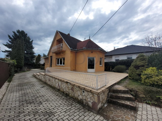 Eladó családi ház, Gödön 134 M Ft, 6 szobás