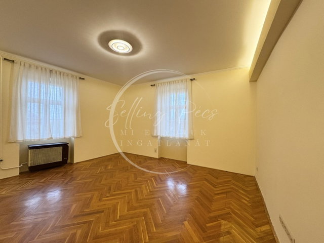 Eladó téglalakás, Pécsett, Tettye utcában 34.9 M Ft, 1 szobás