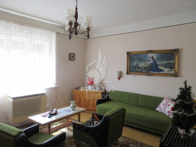 Eladó családi ház, Sátán 7.9 M Ft, 3 szobás