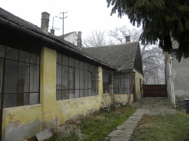 Eladó családi ház, Mohácson 22 M Ft, 4 szobás