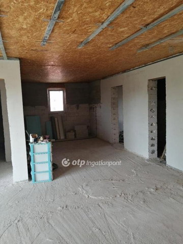Eladó családi ház, Szigetszentmiklóson 170 M Ft, 8 szobás