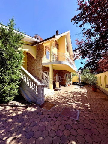 Kiadó téglalakás, albérlet, Budaörsön 600 E Ft / hó, 5 szobás