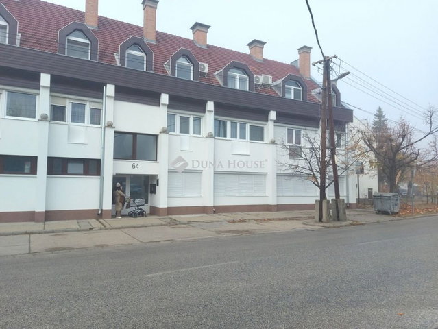 Eladó téglalakás, Kiskőrösön 40 M Ft, 1 szobás